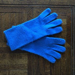 Bloomingdale’s Blue Cashmere Gloves